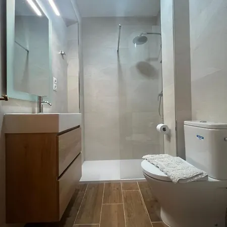 Apartamento Acogedor En La Carihuela Con Plaza De Garaje Garantizada! Sol Montemar *