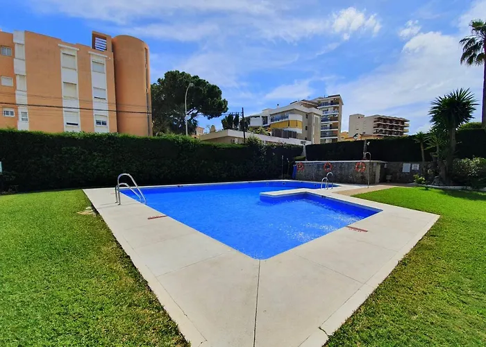 Acogedor En La Carihuela Con Plaza De Garaje Garantizada! Sol Montemar * 托雷莫利诺斯